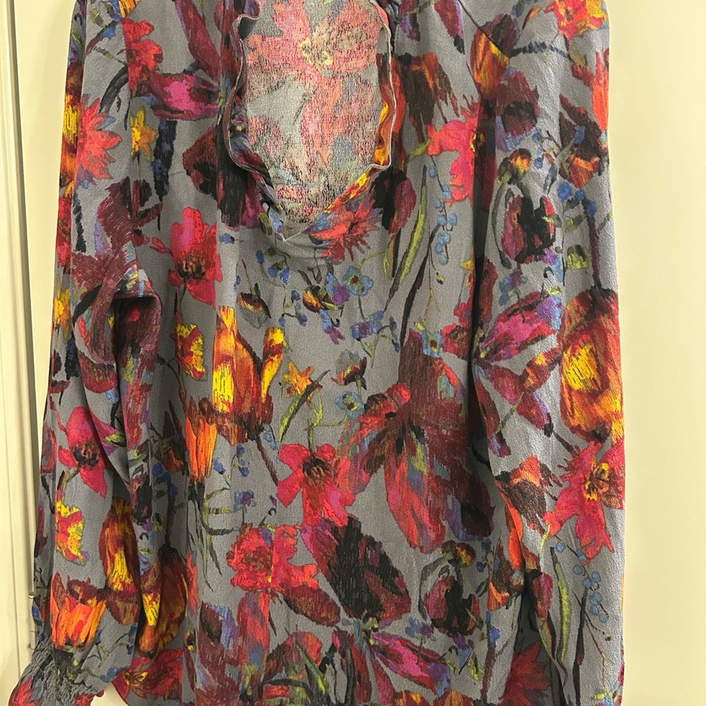 Habitat Vibrant Floral Blouse - Gray with Red and Pink Hues